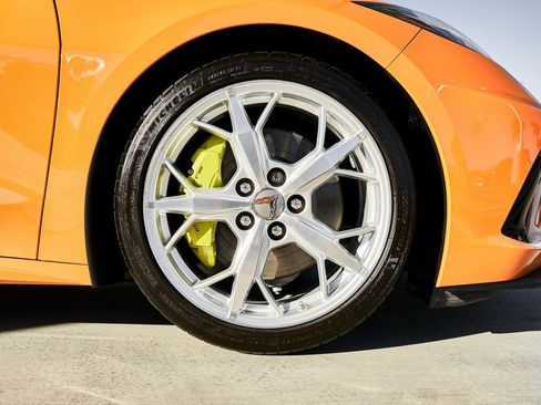 Used 2022 Chevrolet Corvette Stingray w/ Z51 Performance Package image 13