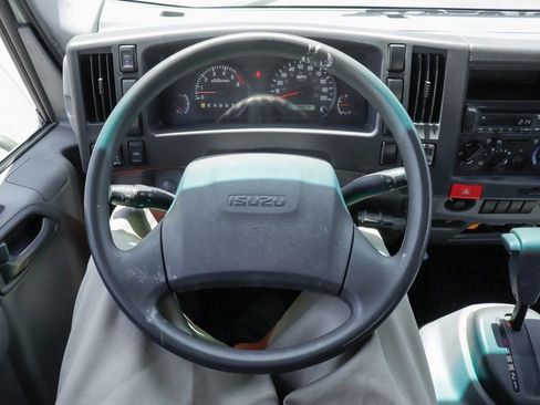 Used 2019 Isuzu NPR HD image 18