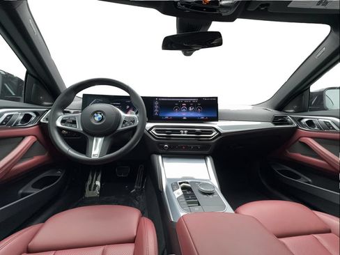 Used 2024 BMW 430i Coupe w/ M Sport Package RWD image 31