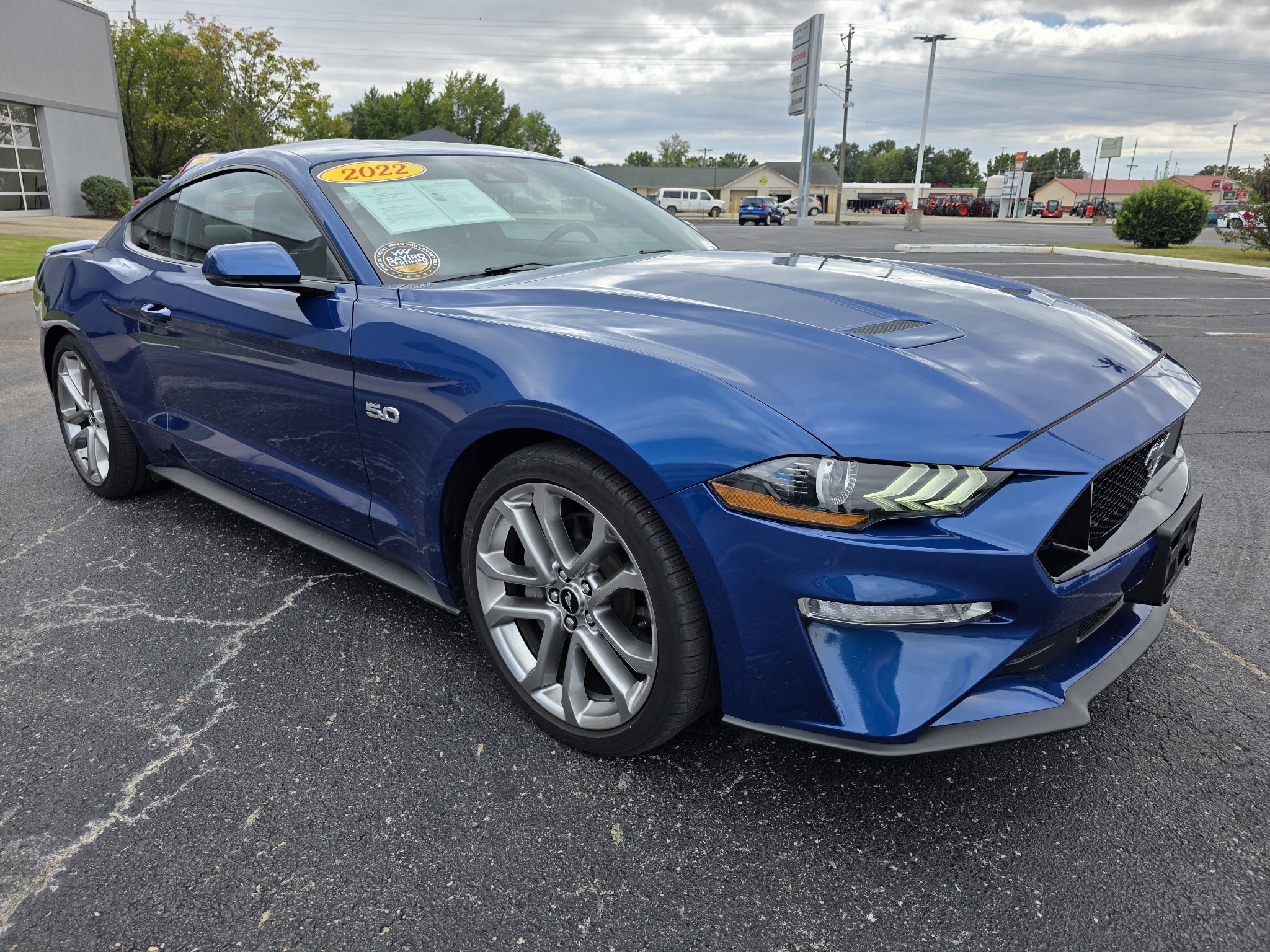 Used 2022 Ford Mustang GT Premium w/ Equipment Group 401A RWD image 4