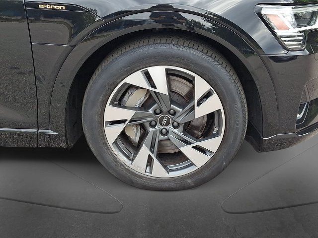 Used 2023 Audi e-tron Premium AWD/4WD image 8