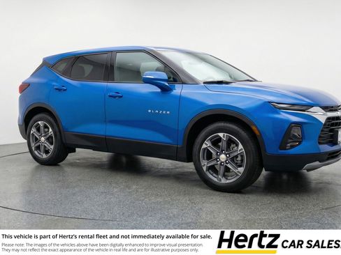 Used 2025 Chevrolet Blazer LT image 1