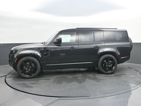 New 2026 Land Rover Defender 130 X-Dynamic SE AWD/4WD image 2