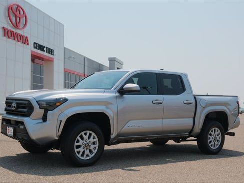 Certified 2024 Toyota Tacoma SR5 AWD/4WD image 1