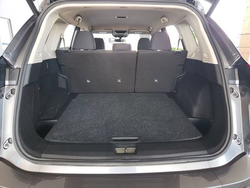 Used 2026 Nissan Rogue SV FWD image 14