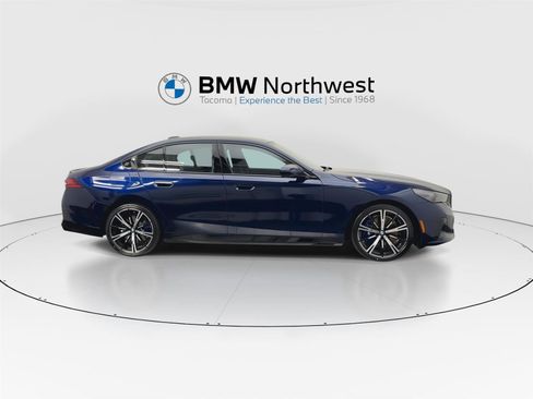 New 2026 BMW 540i xDrive w/ Executive Package image 5