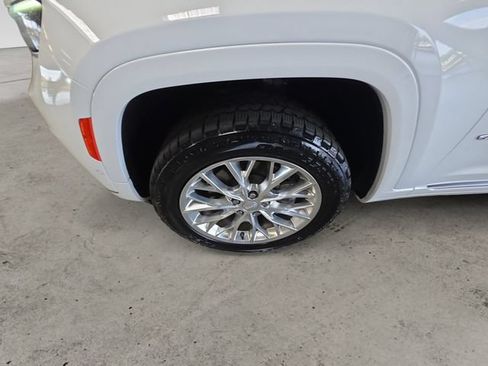 Used 2021 Jeep Grand Cherokee L Summit w/ Luxury Tech Group V AWD/4WD image 9
