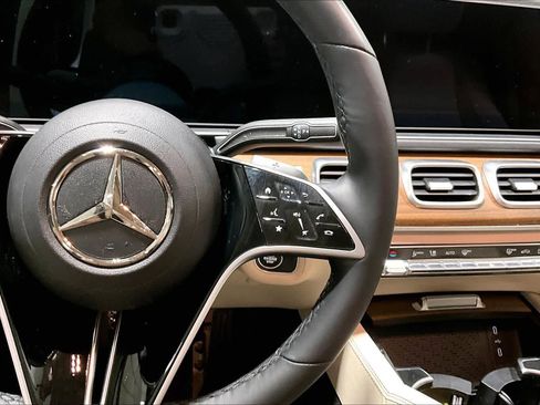 Used 2026 Mercedes-Benz GLE 450e 4MATIC image 25