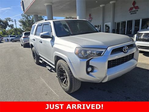 Used 2019 Toyota 4Runner SR5 Premium image 1