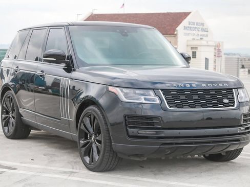 Used 2021 Land Rover Range Rover SV Autobiography Dynamic image 3