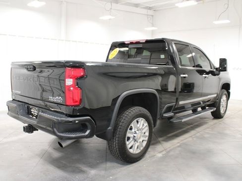 Used 2024 Chevrolet Silverado 2500 High Country AWD/4WD image 8