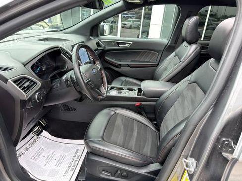 Used 2022 Ford Edge ST-Line w/ Class II Trailer Tow Package AWD/4WD image 13