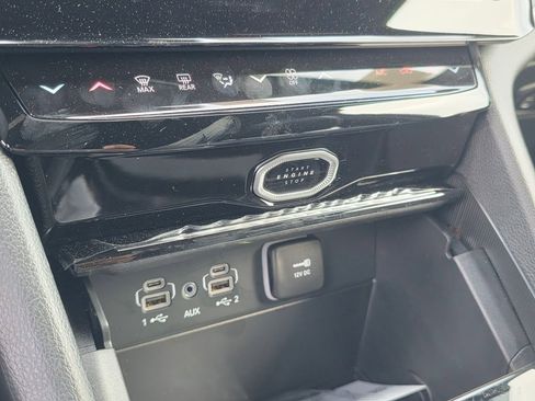 New 2026 Jeep Grand Cherokee L Limited w/ Limited Altitude Package AWD/4WD image 17
