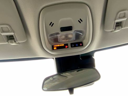 Certified 2025 Chevrolet Trax ACTIV image 44