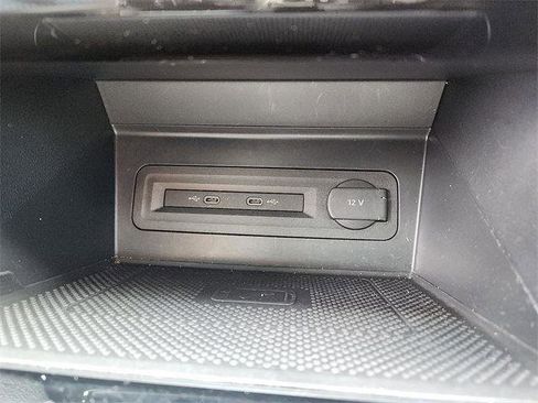 Certified 2022 Volkswagen Atlas SEL Premium image 26