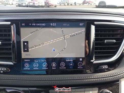 Used 2018 Chrysler Pacifica Limited image 40