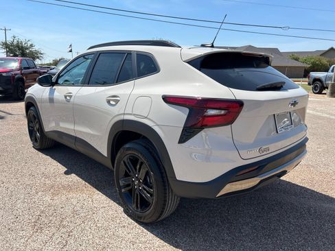 New 2026 Chevrolet Trax ACTIV w/ Driver Confidence Package FWD image 3