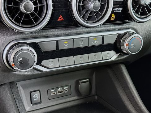 Used 2024 Nissan Sentra SV image 23