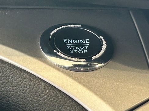 Used 2022 Ford Explorer XLT w/ Equipment Group 202A image 40