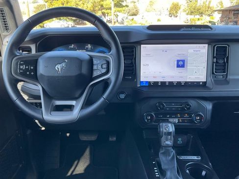 Used 2025 Ford Bronco Big Bend image 39