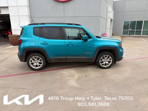 Used 2020 Jeep Renegade Latitude w/ Cold Weather Group AWD/4WD image 12