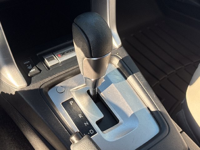 Used 2015 Subaru Forester 2.5i Limited AWD/4WD image 16