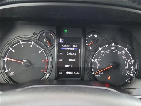 Used 2020 Toyota 4Runner SR5 Premium w/ Moonroof Package AWD/4WD image 14