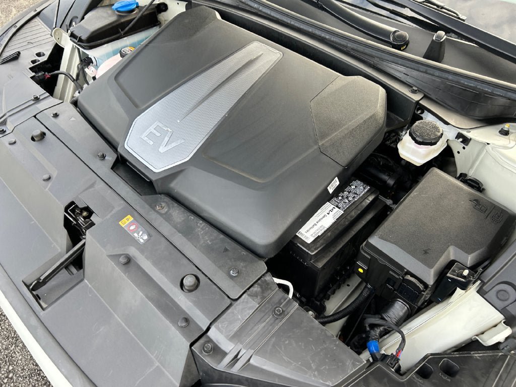 Used 2023 Kia EV6 Wind w/ Wind Technology Package AWD/4WD image 30