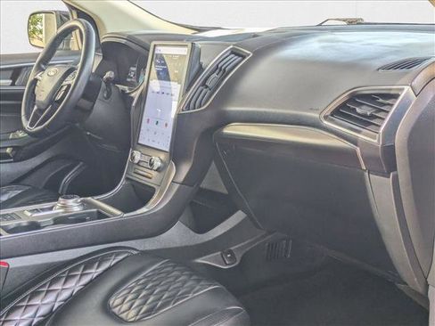 Used 2024 Ford Edge Titanium image 22
