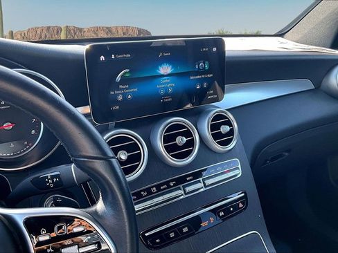 Used 2022 Mercedes-Benz GLC 300 image 6