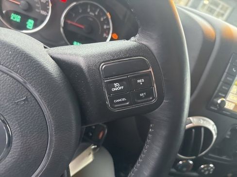 Used 2017 Jeep Wrangler Unlimited Sahara w/ Connectivity Group image 18