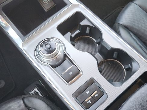 Used 2021 Ford Edge Titanium w/ Equipment Group 301A image 21