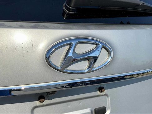 Used 2017 Hyundai Santa Fe Limited AWD/4WD image 31