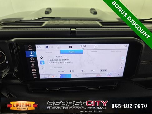 New 2025 Jeep Gladiator Mojave image 19