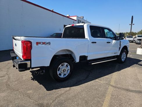 New 2026 Ford F250 XLT w/ FX4 Off-Road Package image 13