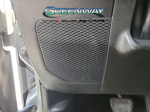 Used 2023 Jeep Gladiator Sport S image 16