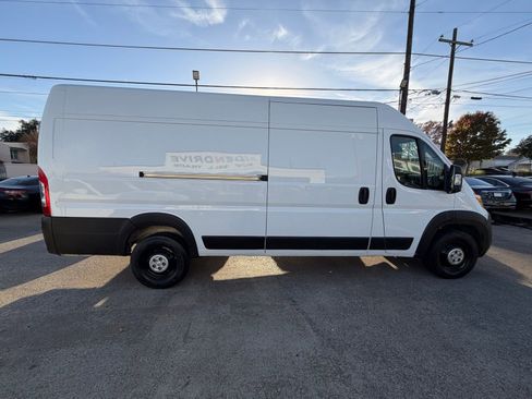 Used 2023 RAM ProMaster 3500 w/ Driver Convenience Group image 8
