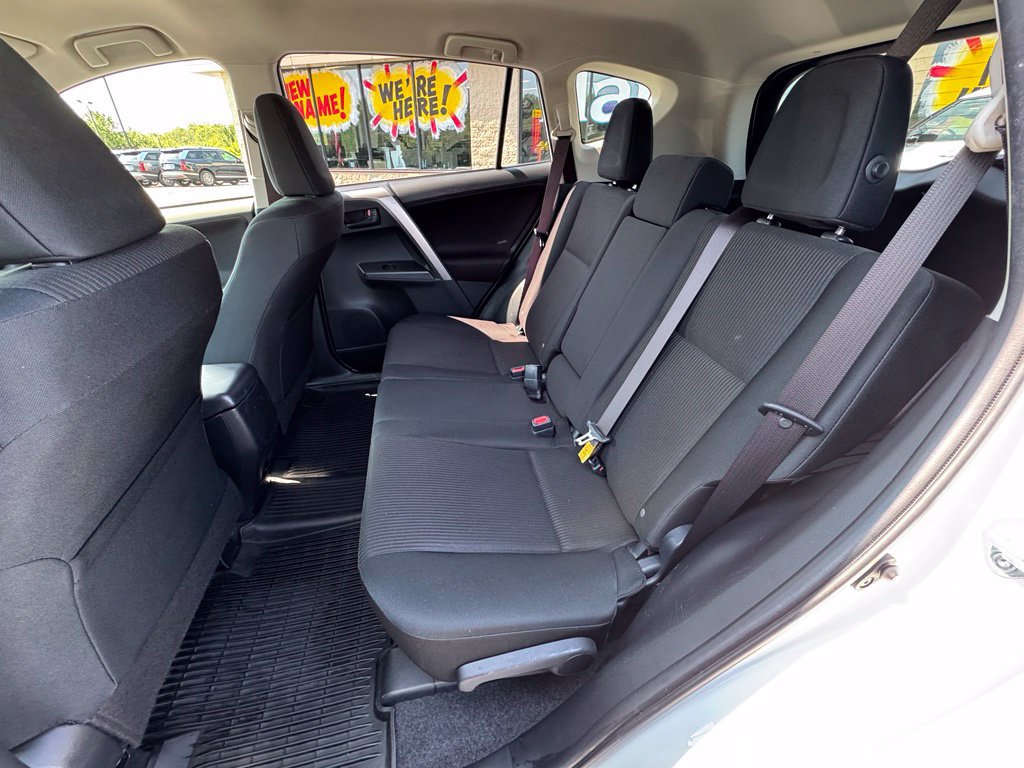 Used 2018 Toyota RAV4 LE w/ All Weather Liner Package AWD/4WD image 11