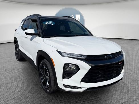 Certified 2023 Chevrolet TrailBlazer RS AWD/4WD image 1