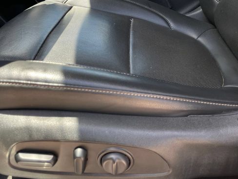 Used 2023 GMC Acadia SLT FWD image 22