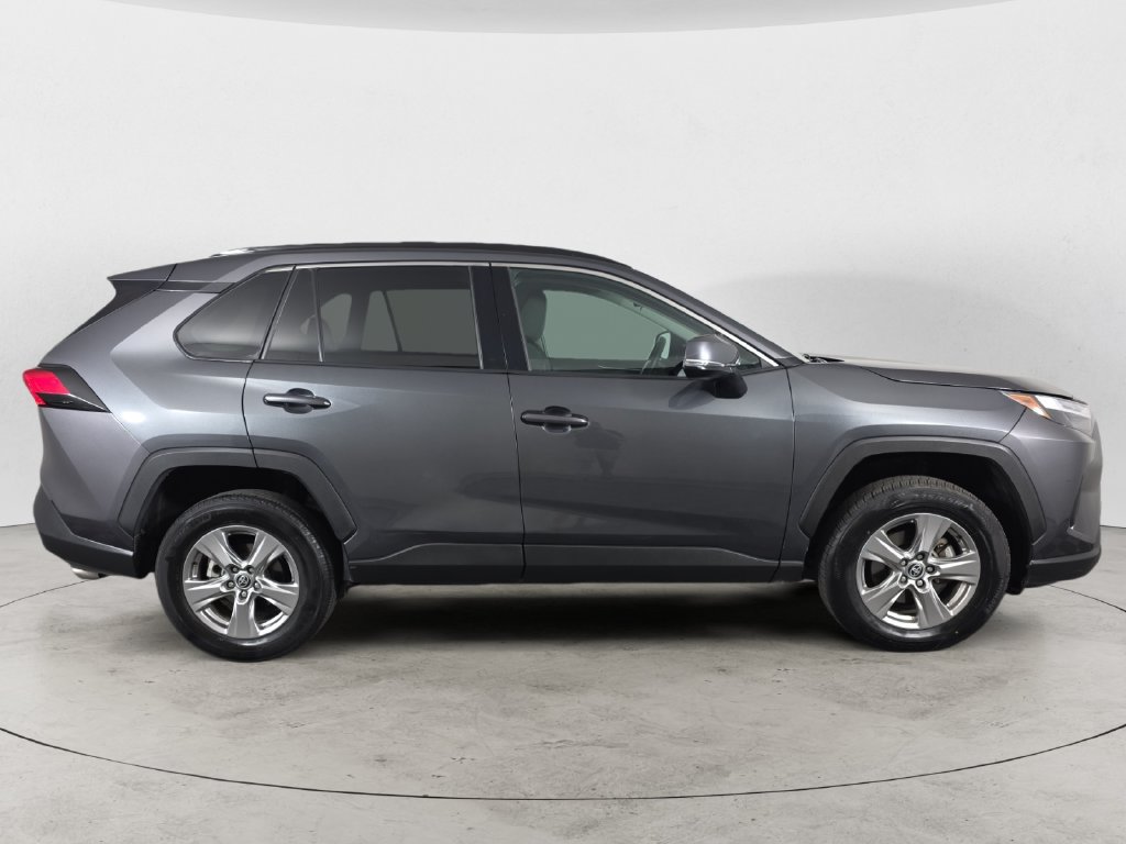 Used 2024 Toyota RAV4 XLE AWD/4WD image 4