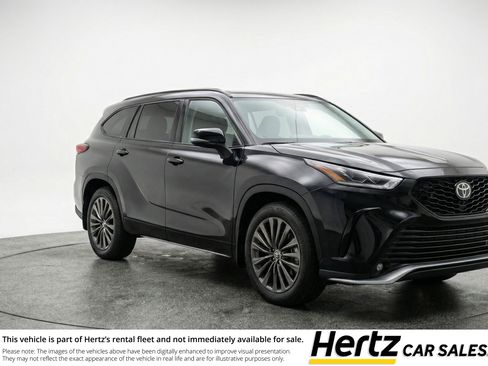 Used 2025 Toyota Highlander XSE image 1