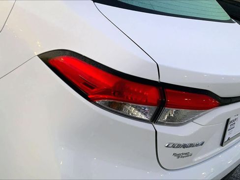 Used 2026 Toyota Corolla LE FWD image 27
