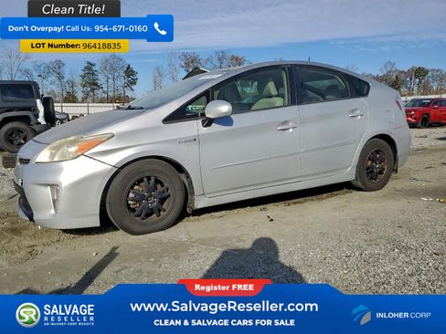 Used 2014 Toyota Prius Three image 1