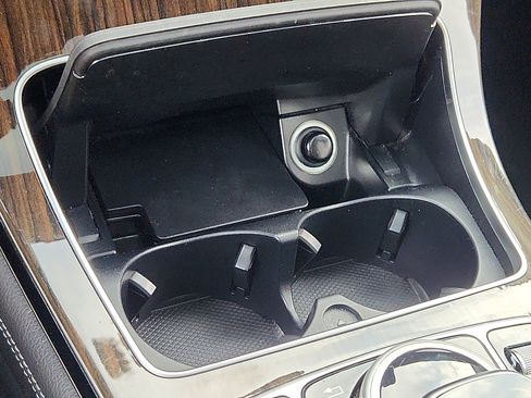 Used 2016 Mercedes-Benz GLC 300 4MATIC image 26