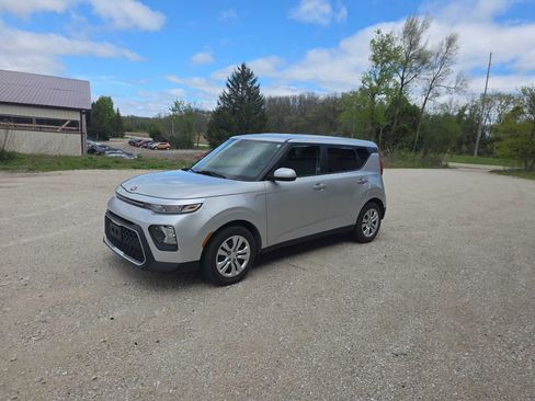 Used 2021 Kia Soul LX FWD image 1