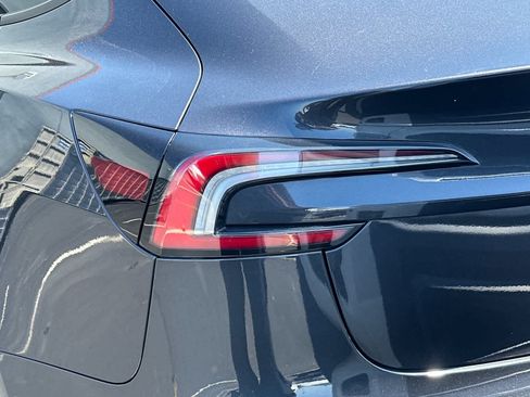 Used 2024 Tesla Model 3 Standard Range RWD image 15