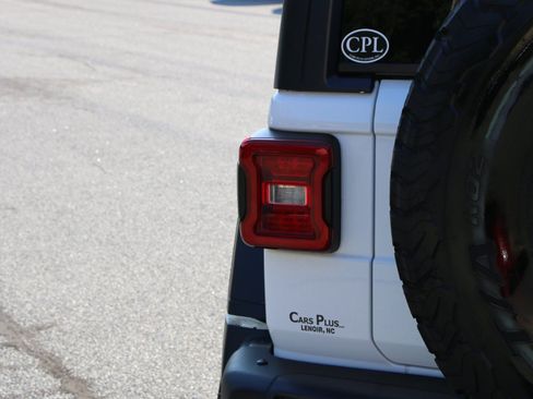 Used 2019 Jeep Wrangler Unlimited Sport S AWD/4WD image 4