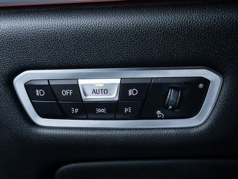 Used 2022 BMW X7 M50i image 23