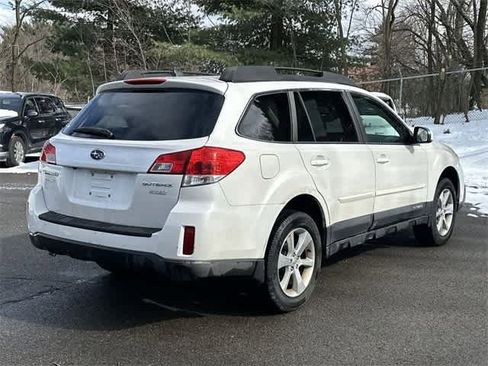 Used 2014 Subaru Outback 2.5i Limited image 21